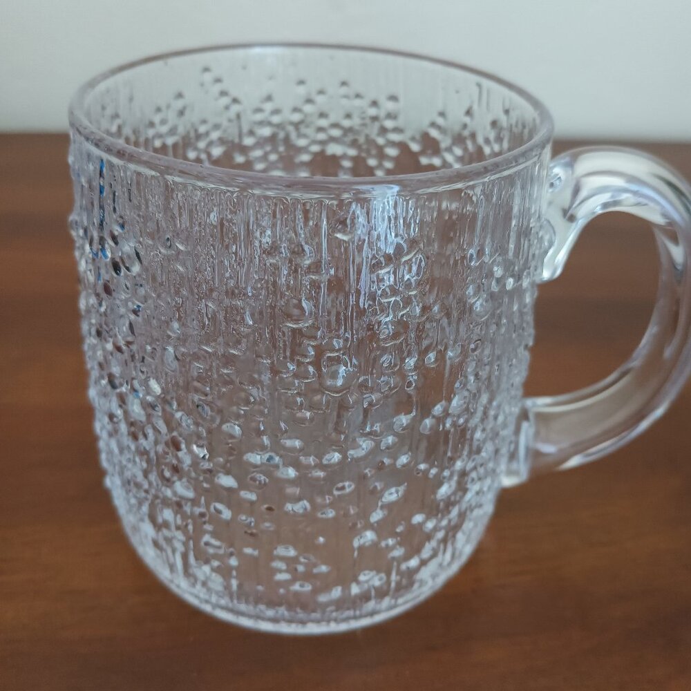 2 Iittala Hopla mugs designed by Tapioca Wirkkala 1970's.